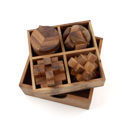 4 Games in a Wooden Box Set 2 - Image 7